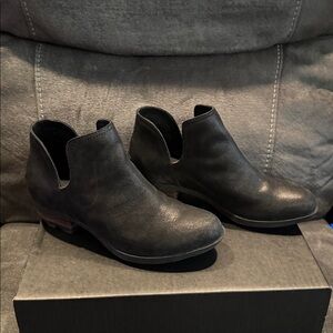 Sorel Lolla II Cut Out Ankle Boots - Black Sz 7.5
